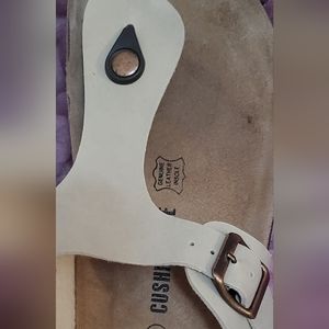 BARGIN Birkenstocks-ish sandles